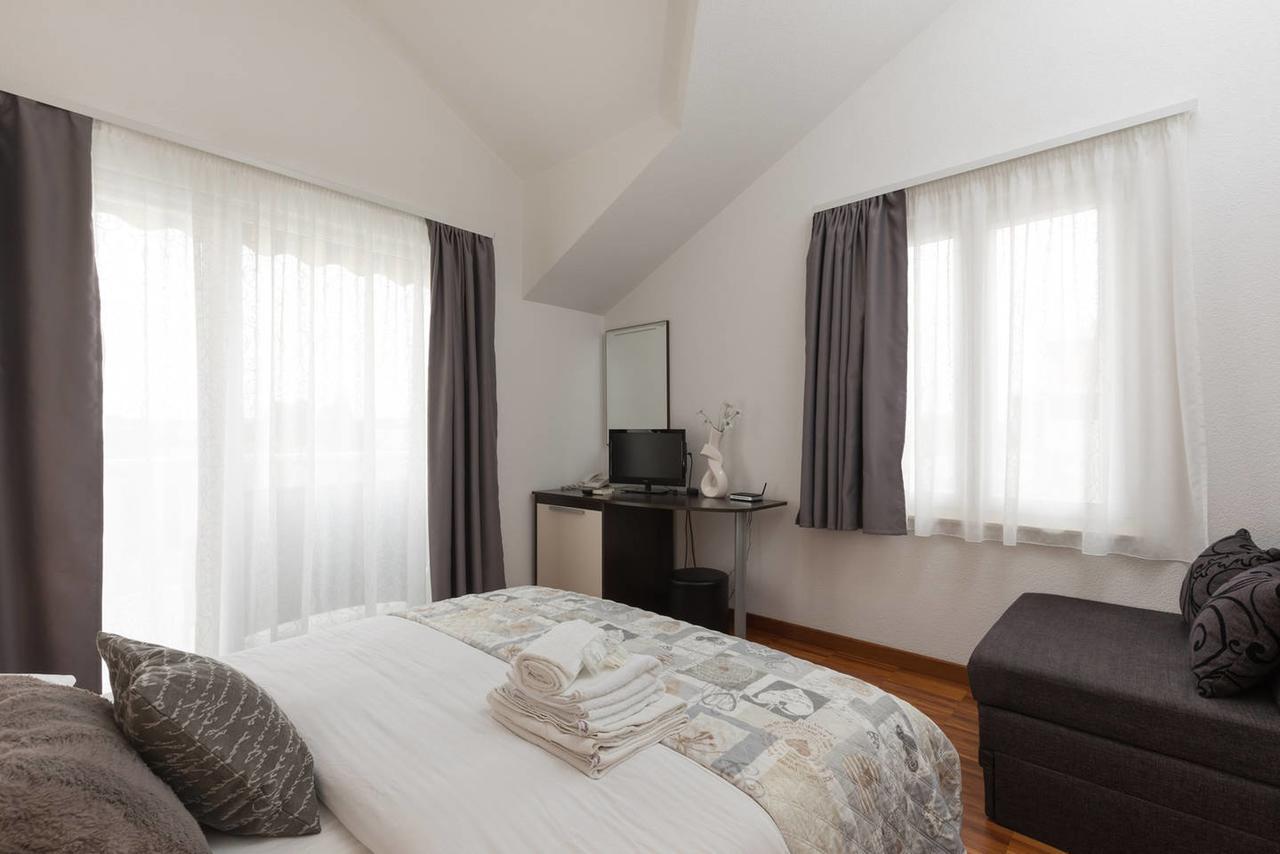 Apartments & Rooms Villa Maslina 特罗吉尔 外观 照片