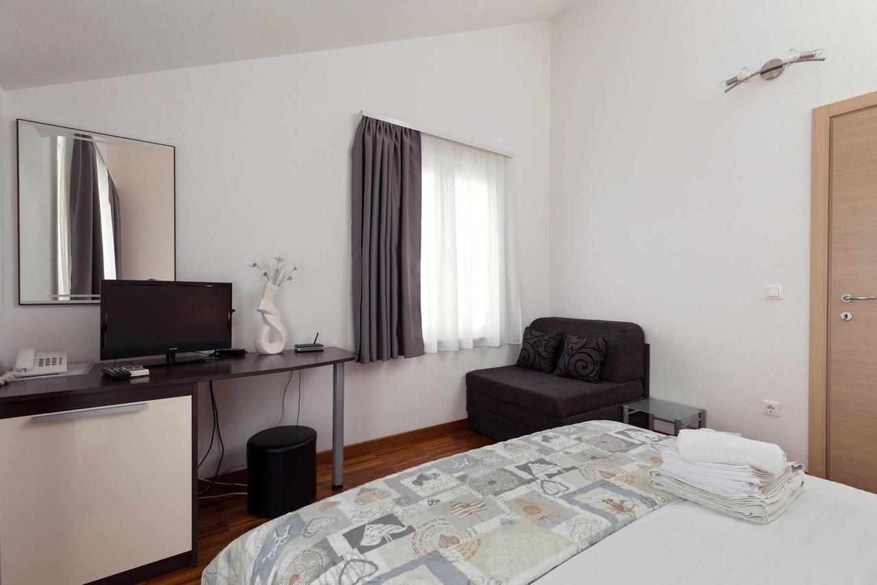 Apartments & Rooms Villa Maslina 特罗吉尔 外观 照片