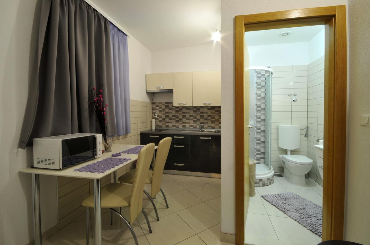 Apartments & Rooms Villa Maslina 特罗吉尔 外观 照片