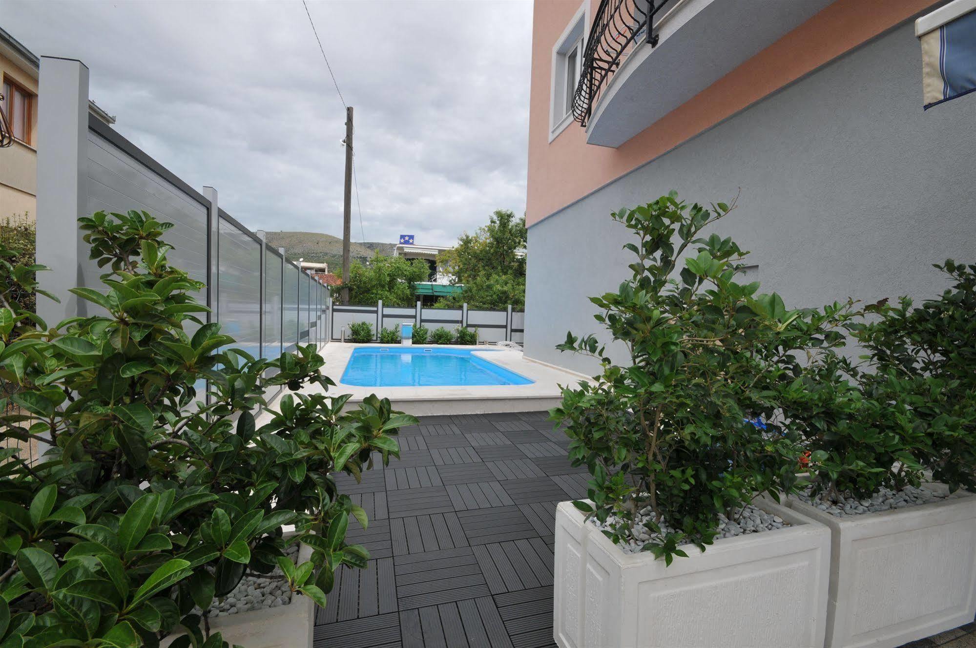 Apartments & Rooms Villa Maslina 特罗吉尔 外观 照片