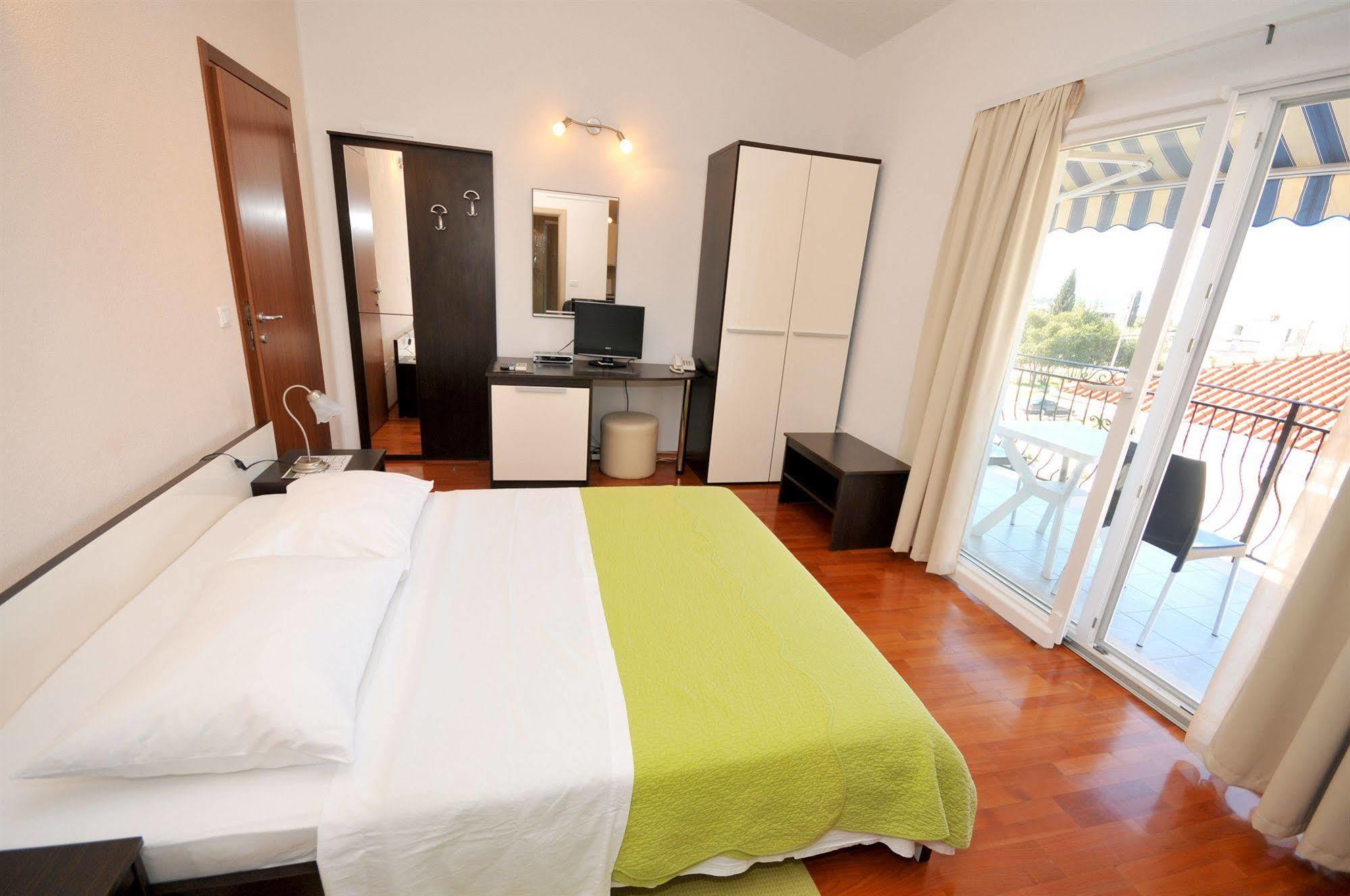 Apartments & Rooms Villa Maslina 特罗吉尔 外观 照片