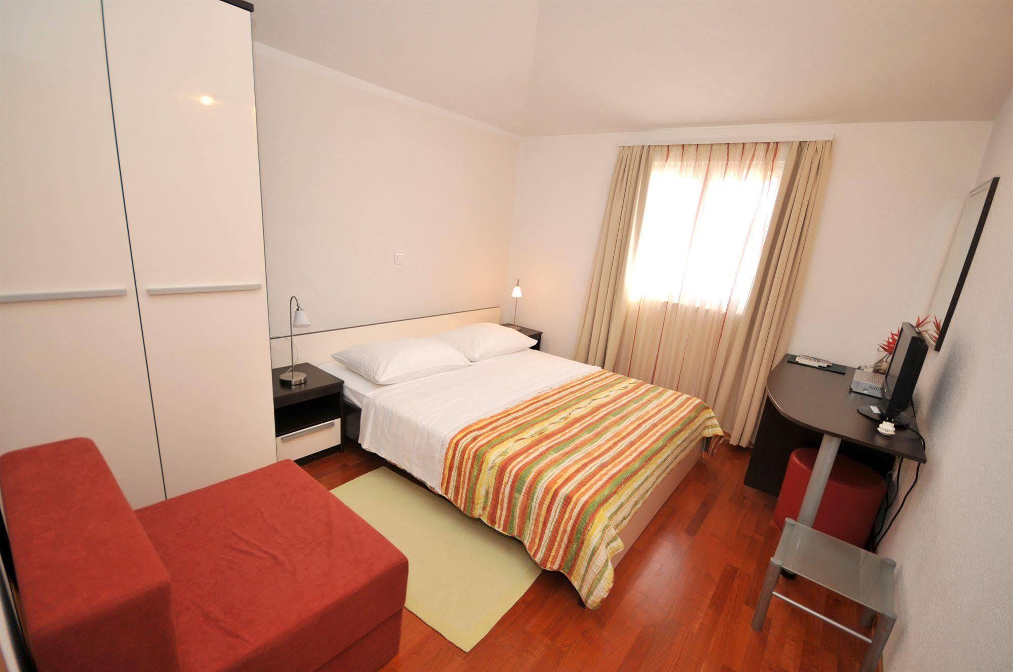 Apartments & Rooms Villa Maslina 特罗吉尔 外观 照片