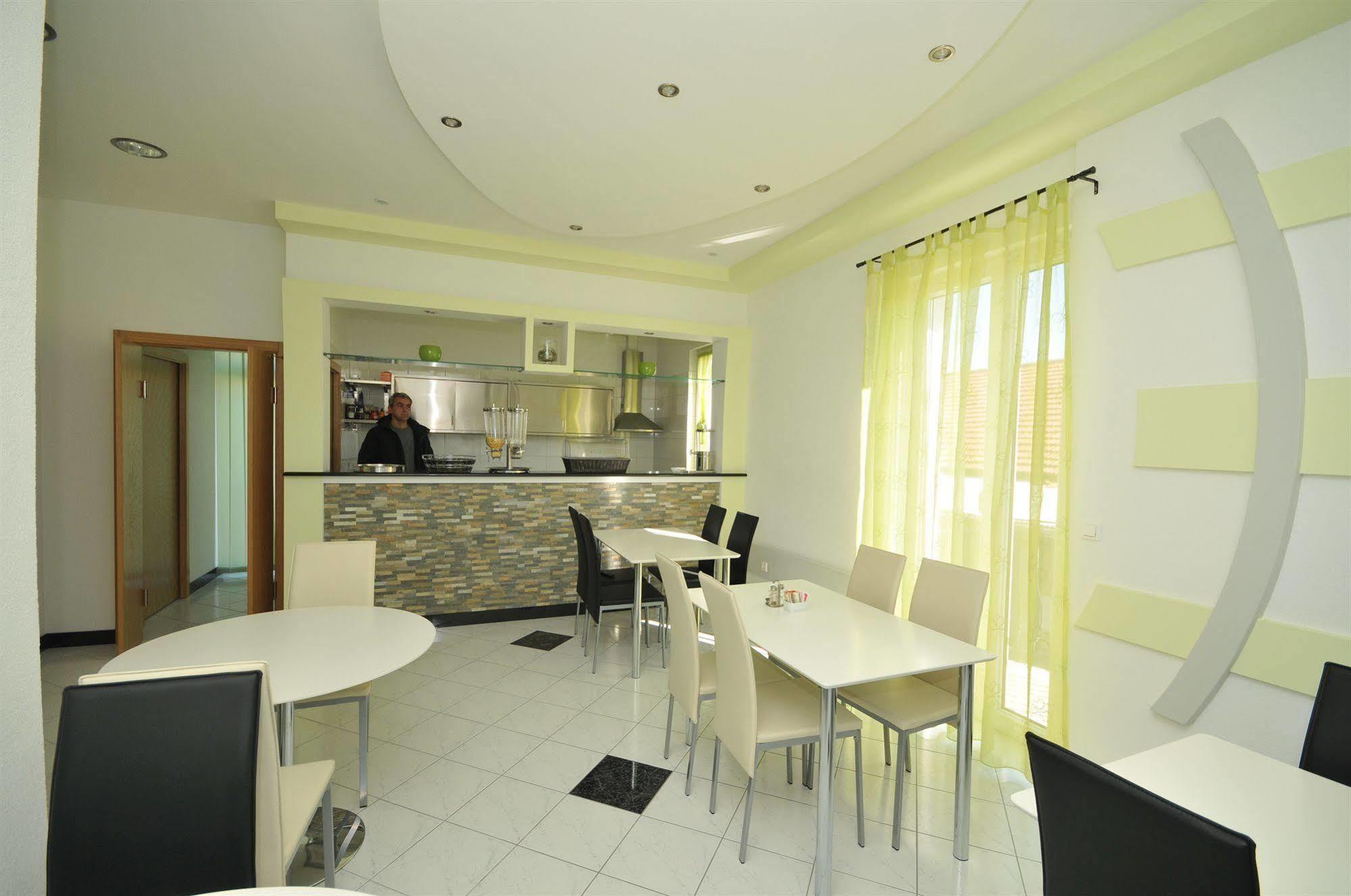Apartments & Rooms Villa Maslina 特罗吉尔 外观 照片